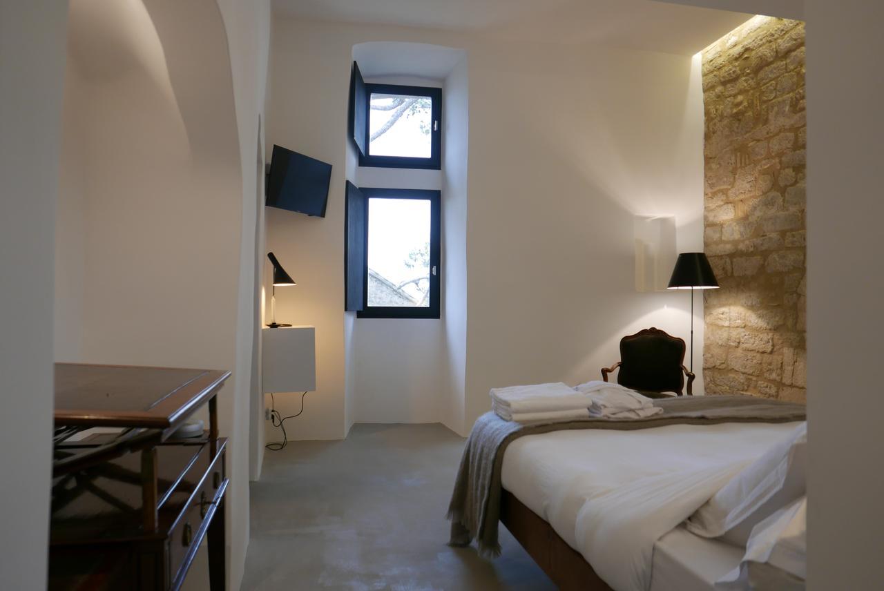 Tour Sarrazine De Montaren Bed and Breakfast Εξωτερικό φωτογραφία