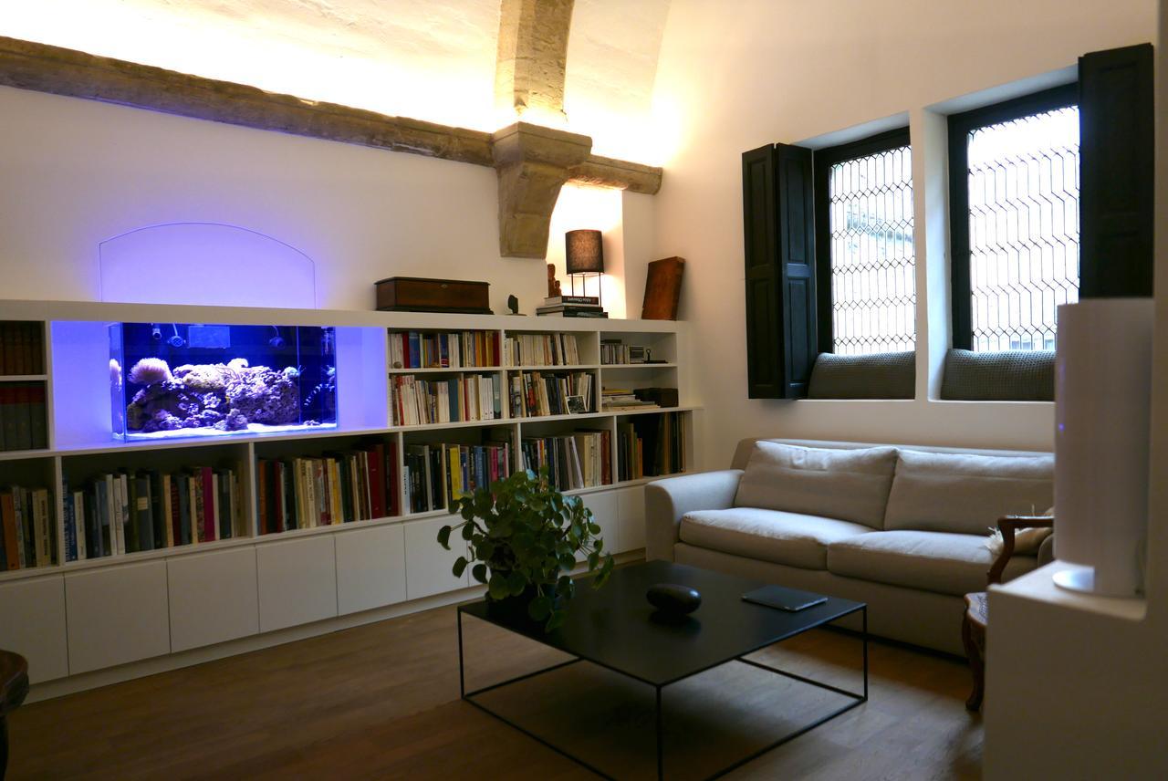 Tour Sarrazine De Montaren Bed and Breakfast Εξωτερικό φωτογραφία